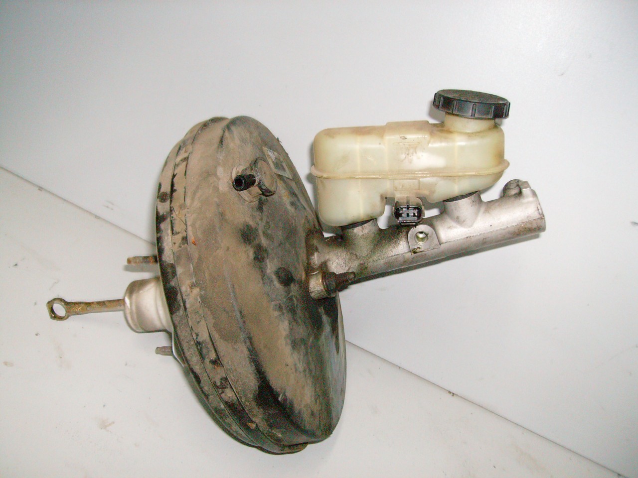 1999 Ford taurus master cylinder